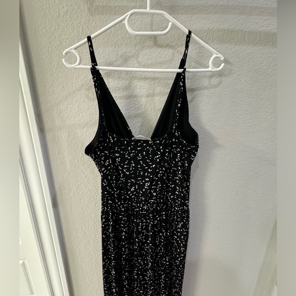 Beautiful jumpsuit for work or can be dressed down as well. - Picture 3 of 3